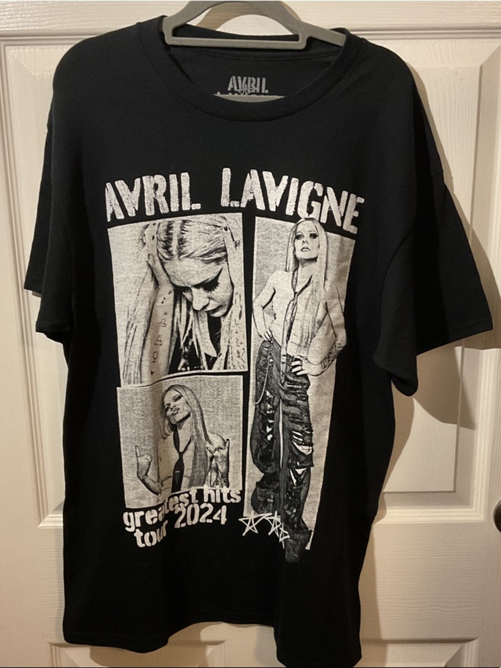 NWOT AVRIL LAVIGNE Black Graphic Short Sleeve Tee